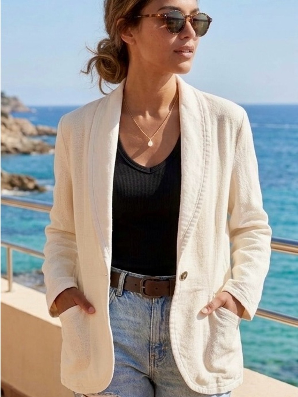 Elegant Cream Women's Blazer